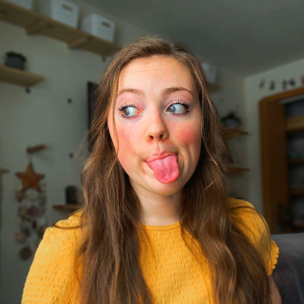 Meet your Posher, Julia